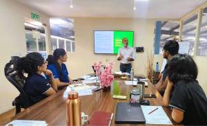 Nikhil Kabadi giving an overview on the Mindful Productivity skill - Decision Clarity Window.